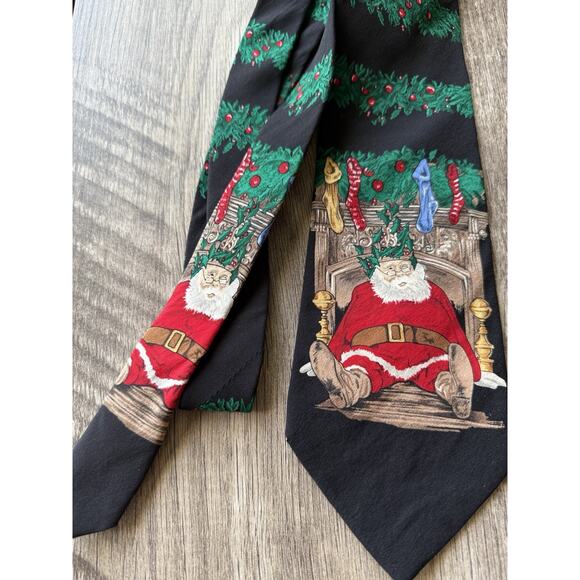 Vintage 1999 Saturday Evening Post Silk Green Christmas Necktie Santa Chimney - Picture 2 of 7